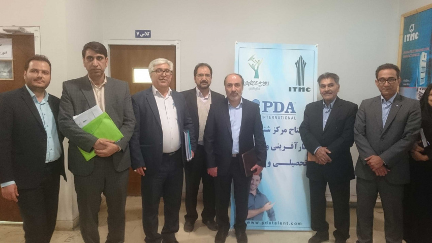 بازدید سرپرست دانشگاه جامع علمی کاربردی فارس از مرکز علمی کاربردی کارخانجات مخابراتی شیراز