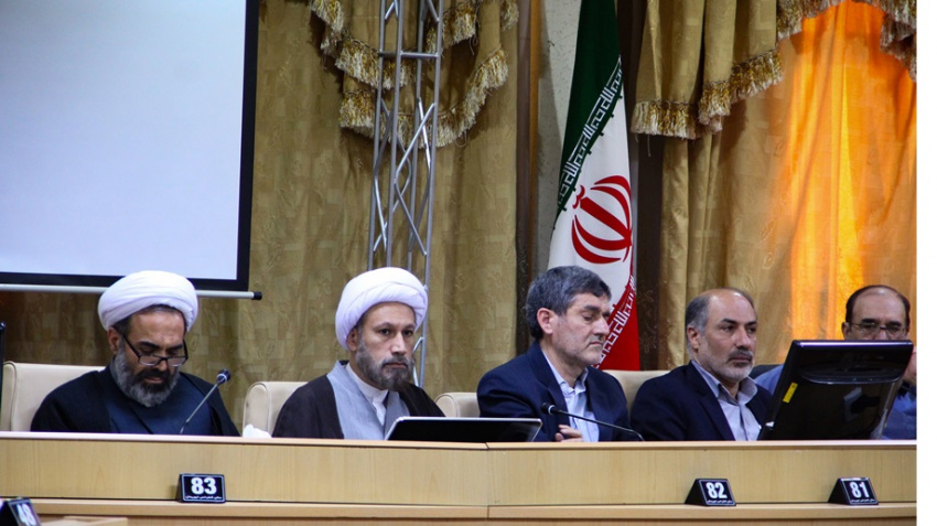 نشست صمیمانه آیت ا.. دژکام نماینده ولی فقیه در استان فارس و امام جمعه شیراز با رؤسا ، اعضای هیأت علمی و اساتید دانشگاه های شیراز