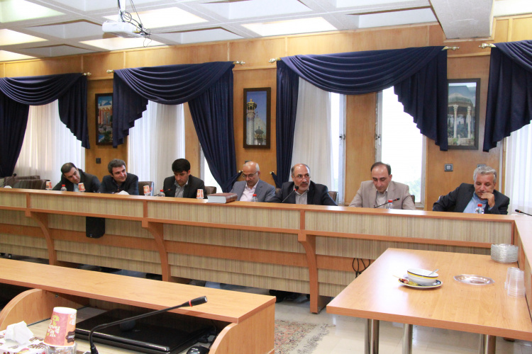 نشست وزیرمحترم علوم، تحقیقات وفناوری با روسای دانشگاه های استان فارس در دانشگاه شیراز برگزار گردید