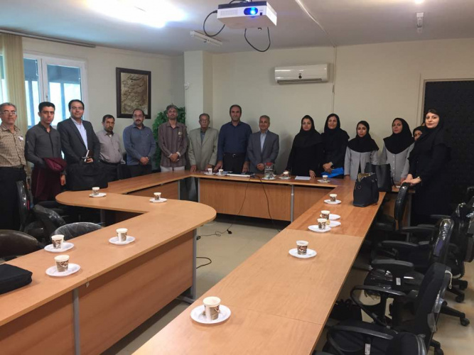 کارگاه آموزشی چگونگی تعیین مسیر شغلی ویژه مسئولین دفاتر کارآفرینی مراکز آموزش علمی کاربردی استان فارس