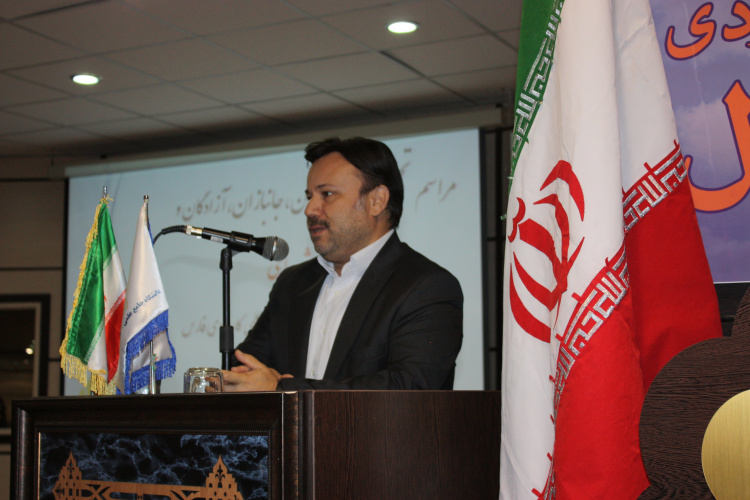 مراسم تجلیل از ایثارگران، جانبازان، آزادگان وخانواده شهدایی دانشجویان، مدرسان وکارکنان دانشگاه جامع علمی کاربردی فارس به مناسبت هفته دفاع مقدس برگزار گردید.