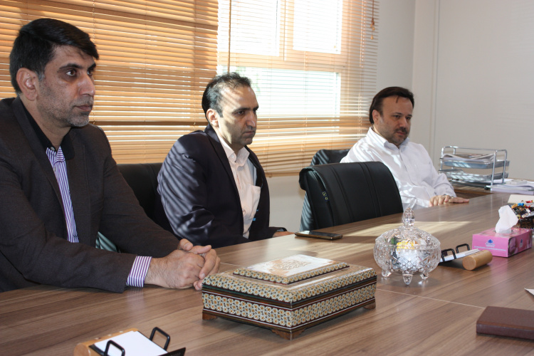 سی و دومین جلسه هیأت نظارت و ارزیابی واحد استانی فارس با حضوردکتر حبیب دانش منش سرپرست واحد استانی و دیگر اعضاء برگزار شد