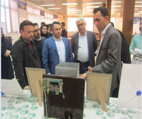 سرپرست دانشگاه جامع علمی- کابردی استان فارس  در بازدید از مرکز آموزش علمی کاربردی کارخانجات مخابراتی ایران از نمایشگاه دست آوردهای علمی دانشجویان این مرکز آموزشی بازدید نمود.