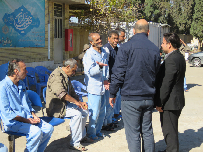 به مناسبت گرامی داشت روز دانشجو با جانبازان سرافراز درآسایشگاه جنت شیراز دیدار شد
