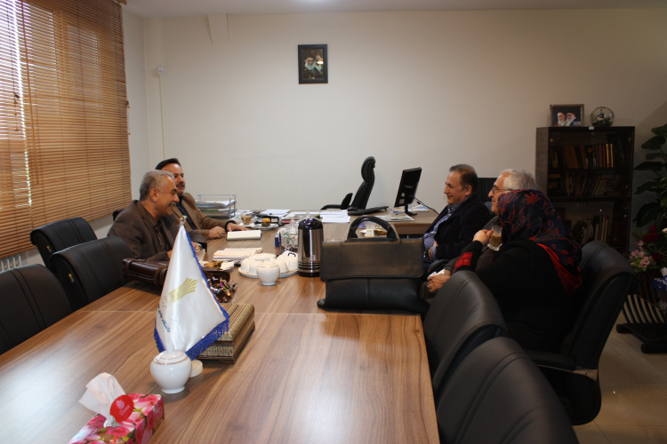 تفاهم نامه همکاری مشترک بین کانون کارآفرینان استان فارس و دانشگاه علمی کاربردی فارس منعقد شد