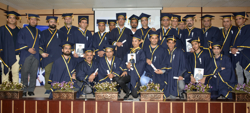 مراسم جشن دانش آموختگی فارغ التحصیلان مرکز آموزش علمی کاربردی ساختمان و نصب صنایع پتروشیمی برگزار شد