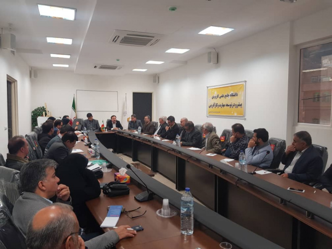 دهمین جلسه شورای تعامل و هم اندیشی روسای مراکز آموزش علمی کاربردی استان فارس برگزار شد