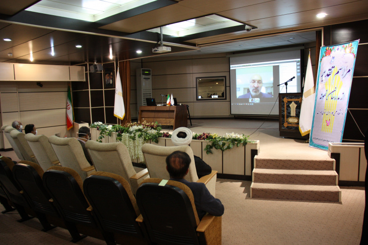 دکتر محمد حسین امید در جمع مدرسان نمونه دانشگاه جامع علمی کاربردی واحد استان فارس: نیمسال اول سال تحصیلی ۱۴۰۰-۹۹ دانشگاه  جامع علمی کاربردی در کشور مجازی برگزار می‌شود