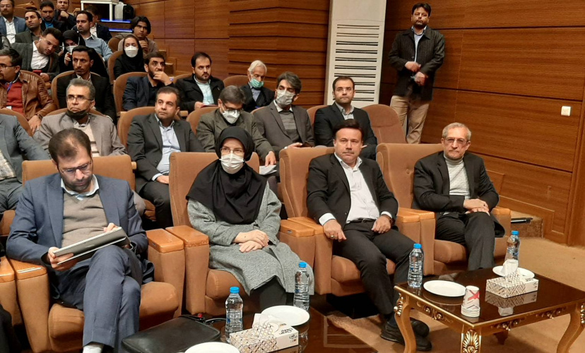 بازدید استاندار فارس از غرفه دانشگاه جامع علمی کاربردی استان فارس در نمایشگاه دستاوردهای پژوهشی استان