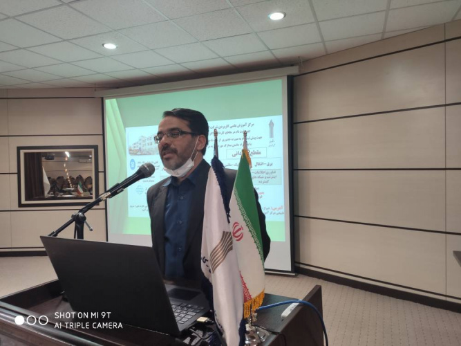 سرپرست دانشگاه جامع علمی کاربردی استان فارس: رشته های مهارتی دانشگاه جامع علمی کاربردی تنها راهکار اشتغال در جامعه است