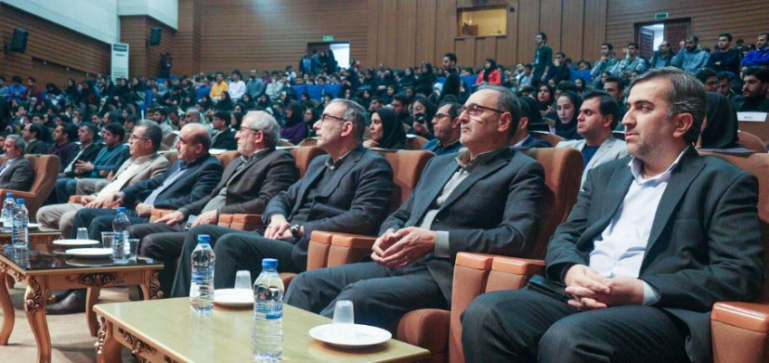 حضور دانشجویان مراکز آموزش علمی کاربردی فارس در مراسم سراسری روز دانشجو