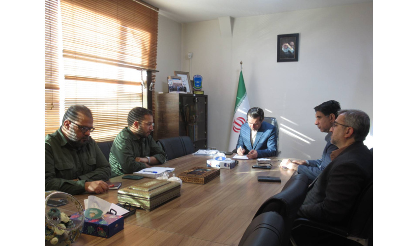 بررسی راهکارهای اعزام دانشجویان به مناطق عملیاتی جنوب کشور با همکاری دانشگاه جامع علمی کاربردی فارس و بسیج دانشجویی استان